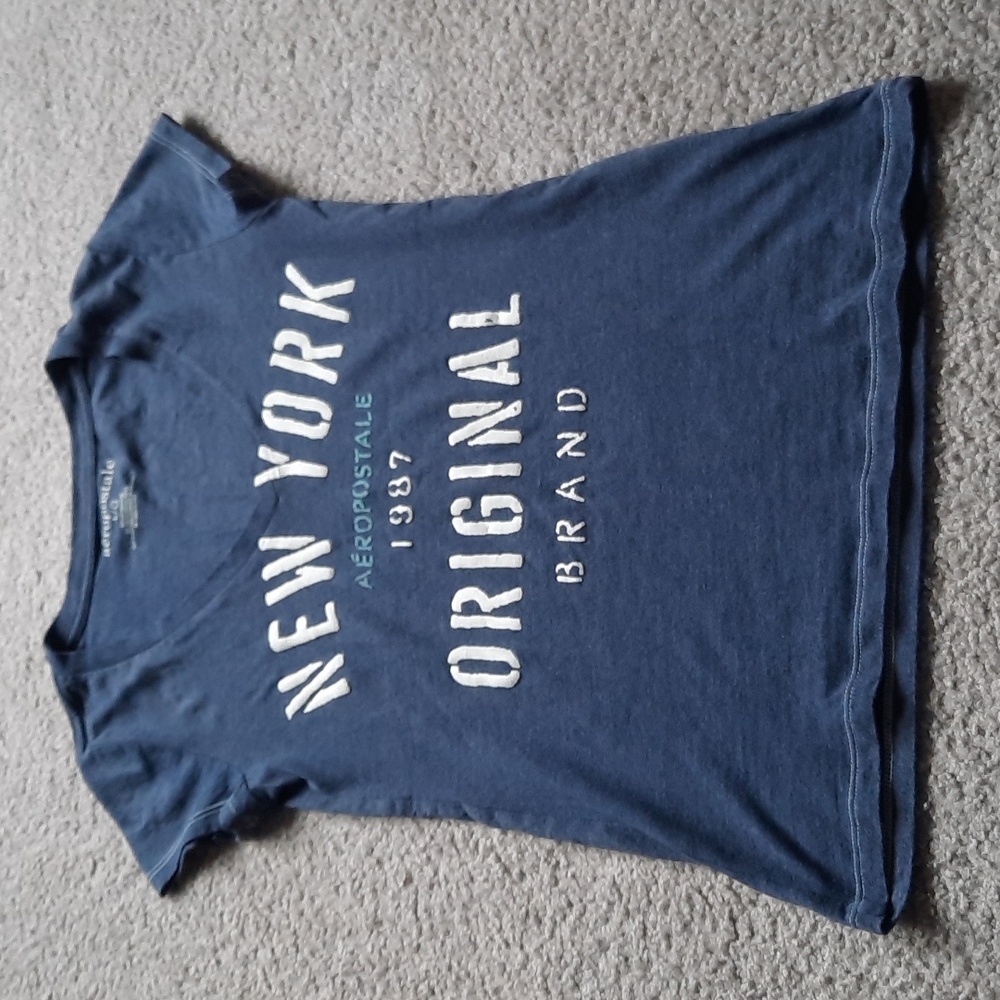 Ladies Sz Med Aeropostale tee